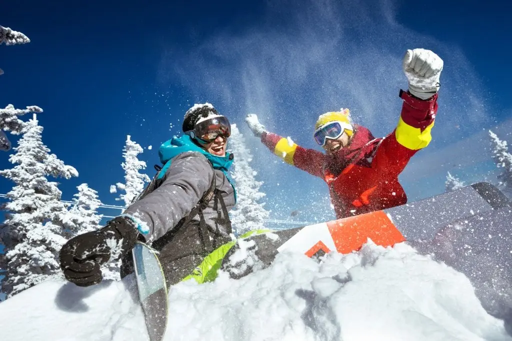 snowboarding.jpg snowboarding.jpg